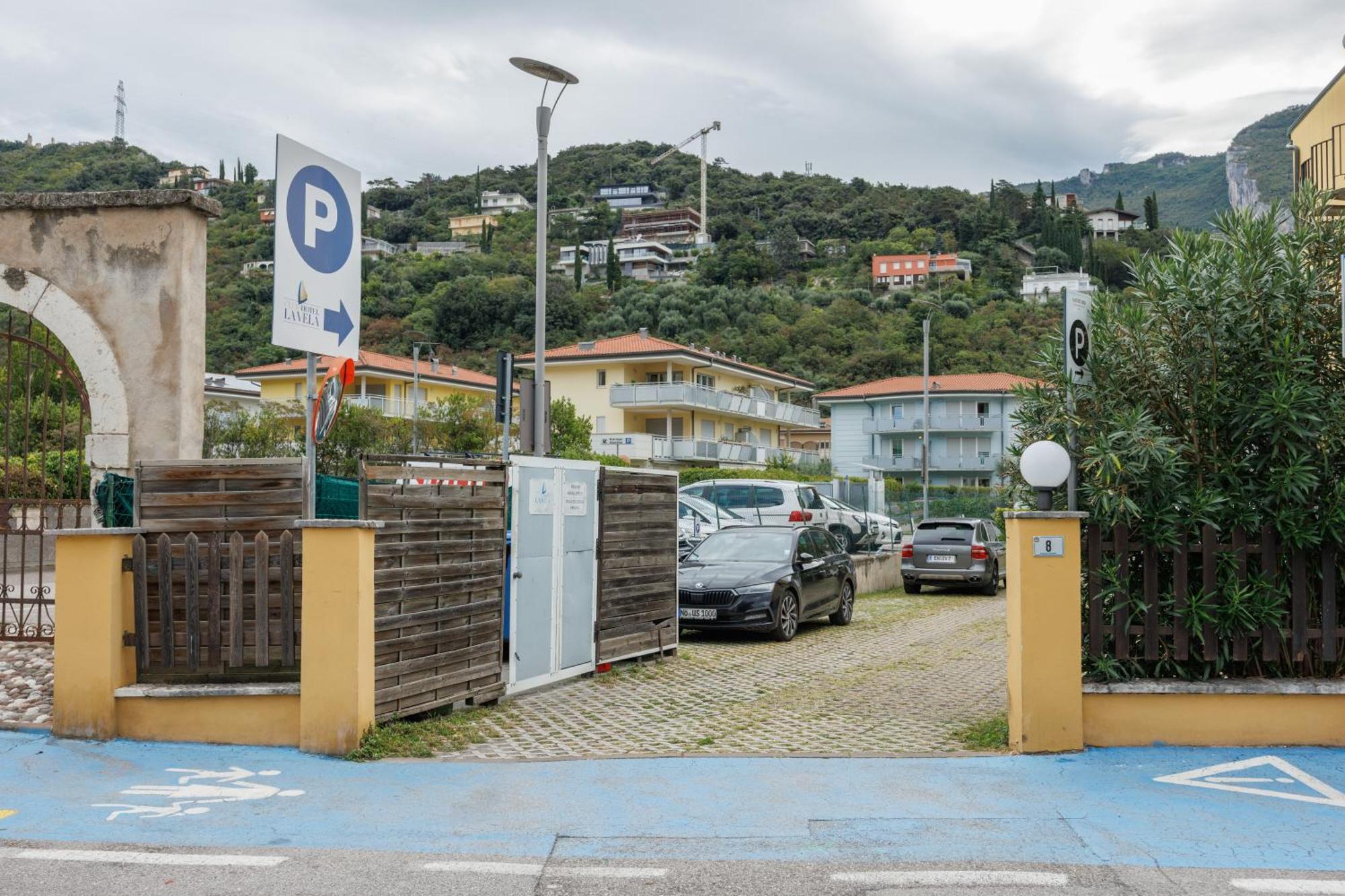 Club Hotel E Residence La Vela Torbole Sul Garda Εξωτερικό φωτογραφία