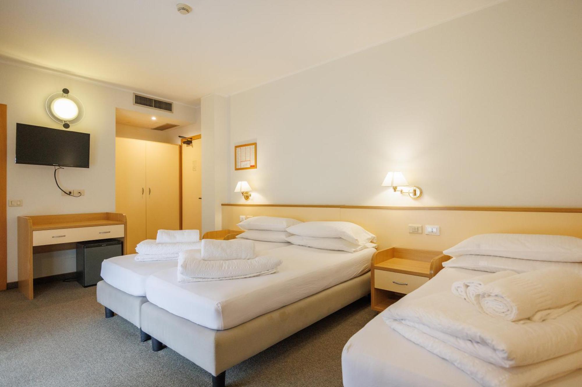 Club Hotel E Residence La Vela Torbole Sul Garda Εξωτερικό φωτογραφία