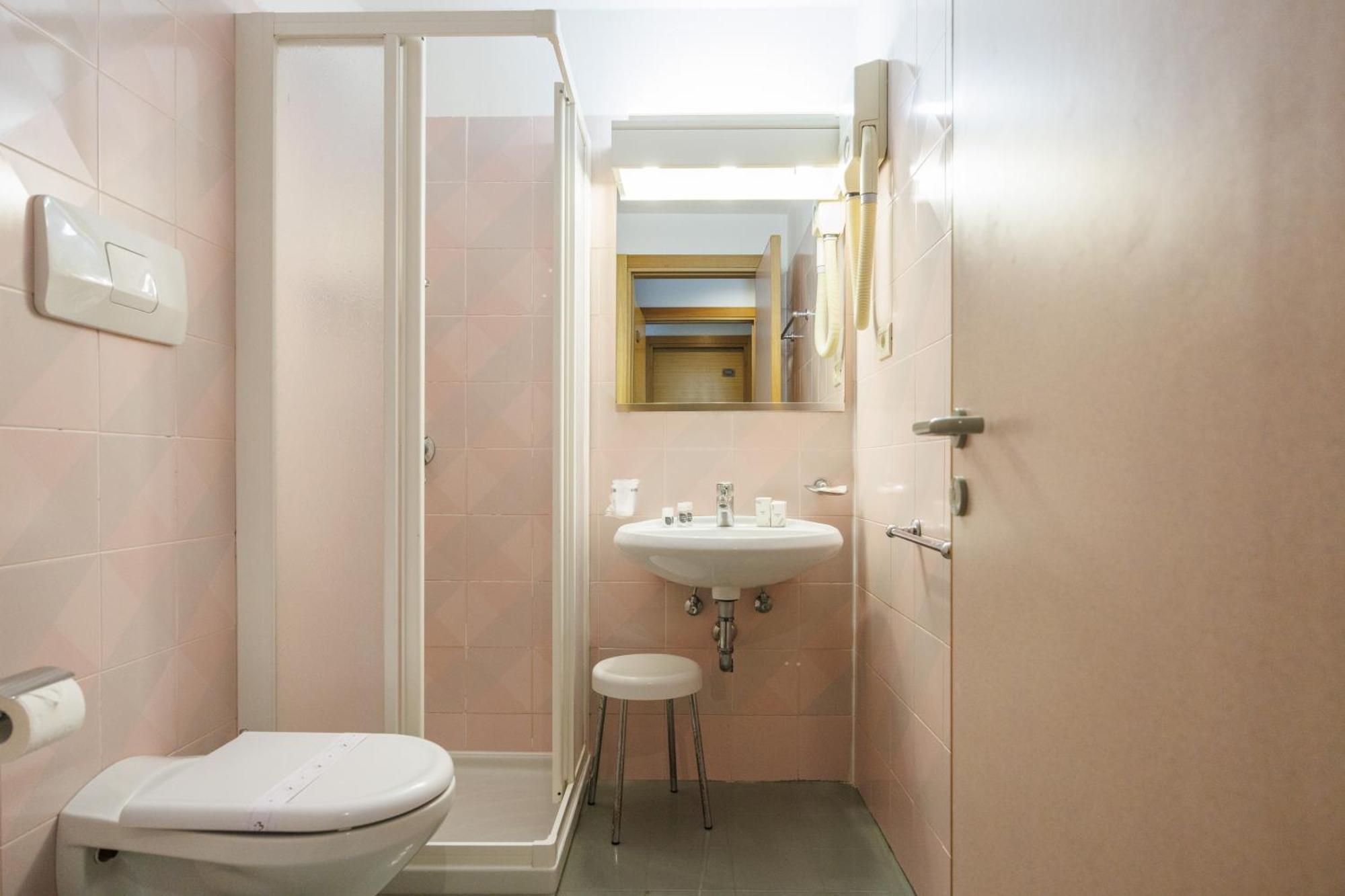 Club Hotel E Residence La Vela Torbole Sul Garda Εξωτερικό φωτογραφία