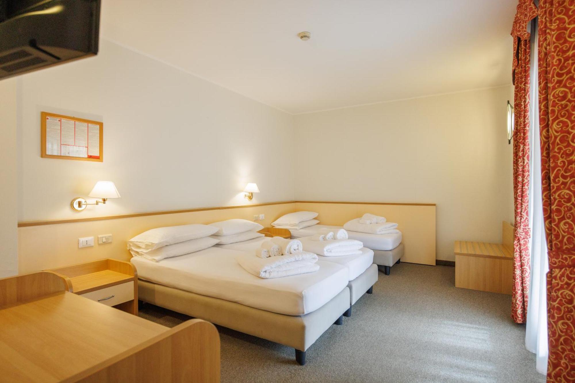 Club Hotel E Residence La Vela Torbole Sul Garda Εξωτερικό φωτογραφία