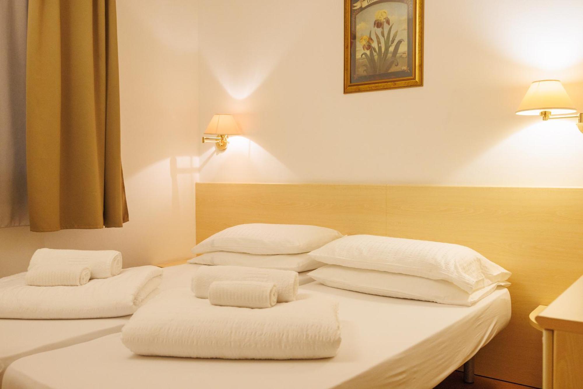 Club Hotel E Residence La Vela Torbole Sul Garda Εξωτερικό φωτογραφία