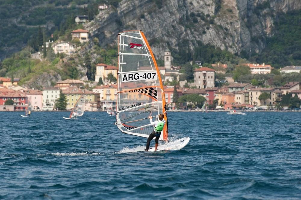 Club Hotel E Residence La Vela Torbole Sul Garda Εξωτερικό φωτογραφία