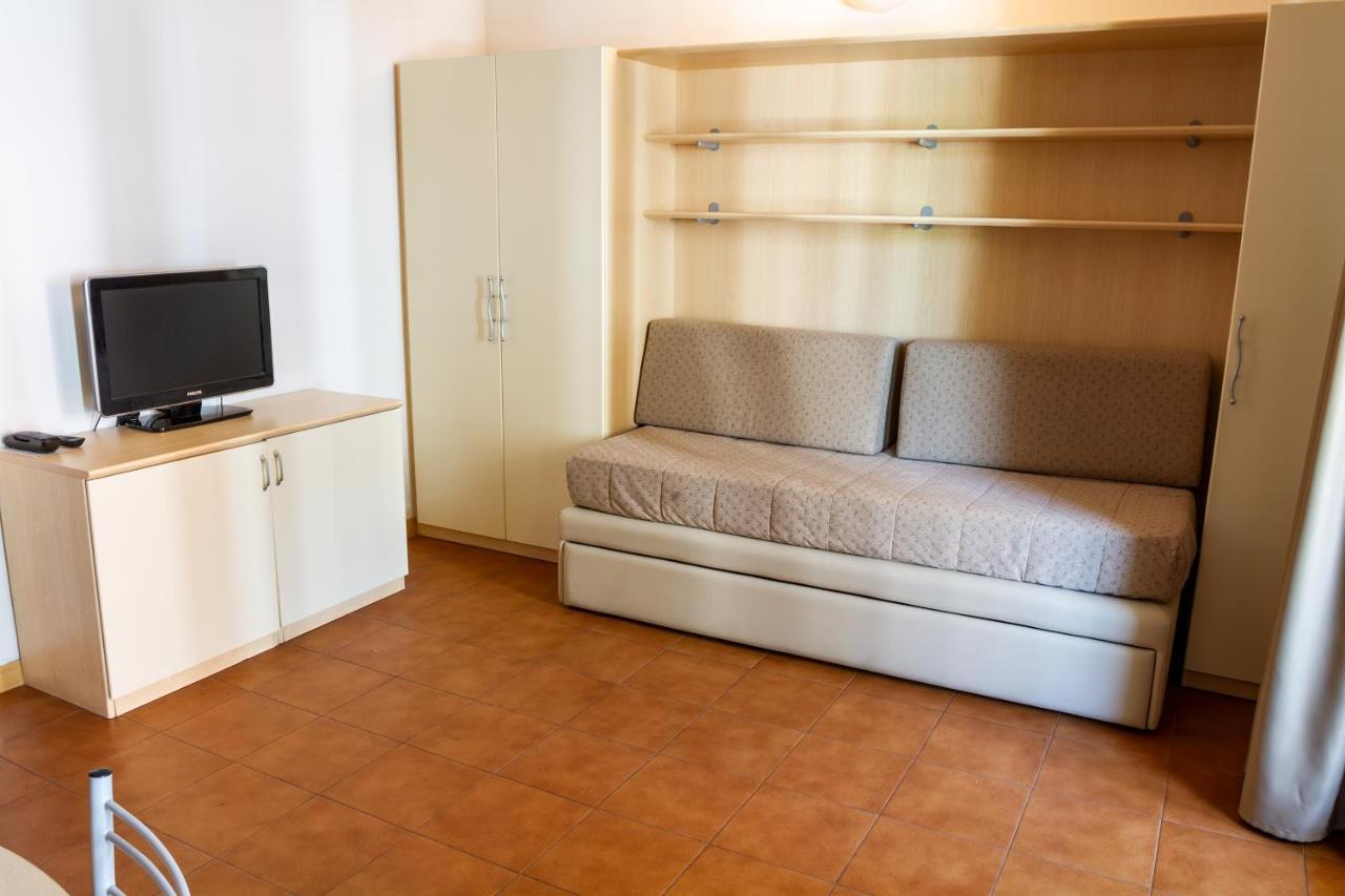 Club Hotel E Residence La Vela Torbole Sul Garda Εξωτερικό φωτογραφία