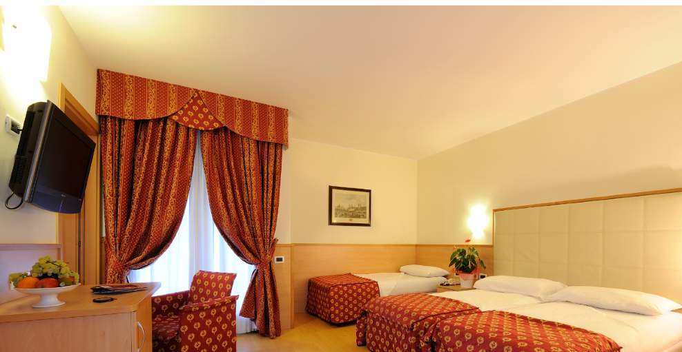 Club Hotel E Residence La Vela Torbole Sul Garda Εξωτερικό φωτογραφία